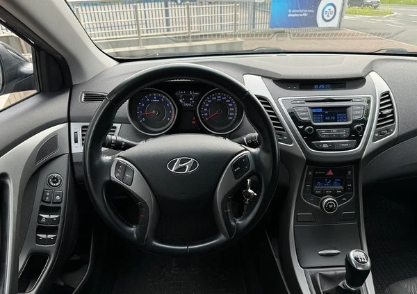 Hyundai Elantra cena 36500 przebieg: 173500, rok produkcji 2014 z Brzostek małe 154